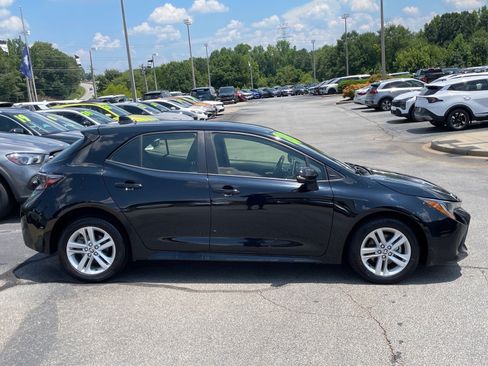 Used 2020 Toyota Corolla SE FWD image 2