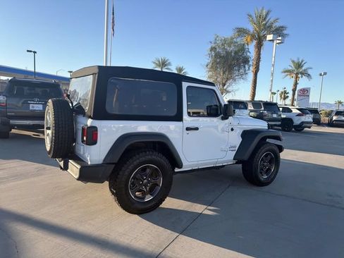 Used 2018 Jeep Wrangler Sport AWD/4WD image 4