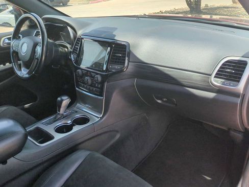 Used 2022 Jeep Grand Cherokee Laredo X RWD image 29