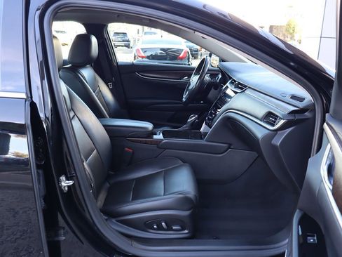 Used 2019 Cadillac XTS Luxury image 30