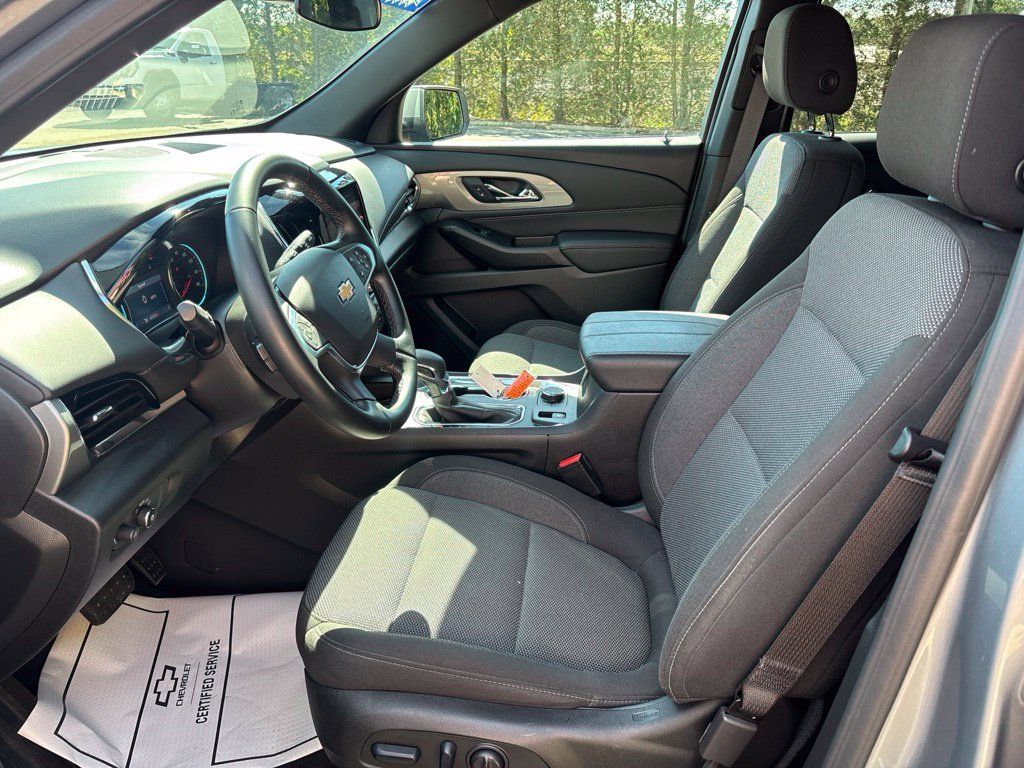 Used 2023 Chevrolet Traverse LT FWD image 44