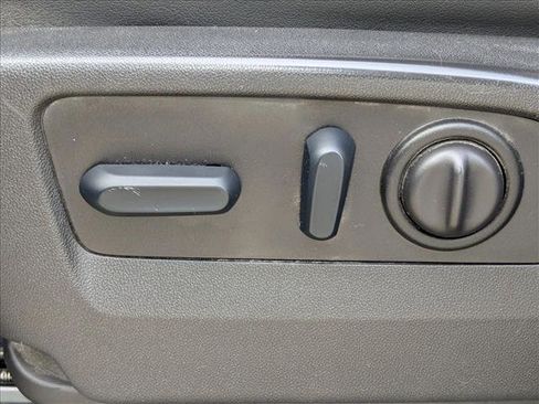 Used 2022 Chevrolet Silverado 1500 High Country image 17