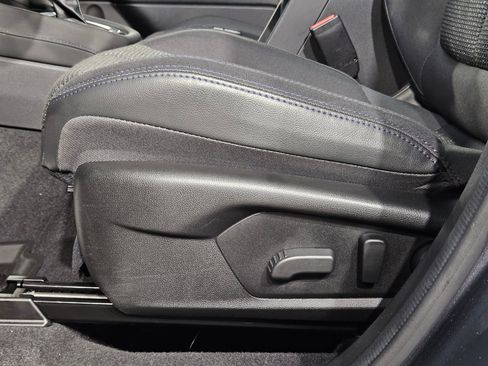 Used 2025 Subaru Forester Premium w/ Convenience Package #1 AWD/4WD image 23