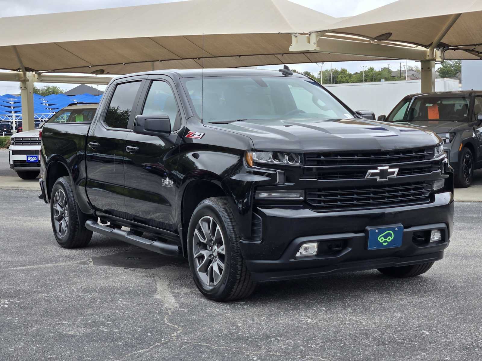 Used 2020 Chevrolet Silverado 1500 RST w/ Texas Edition AWD/4WD image 3