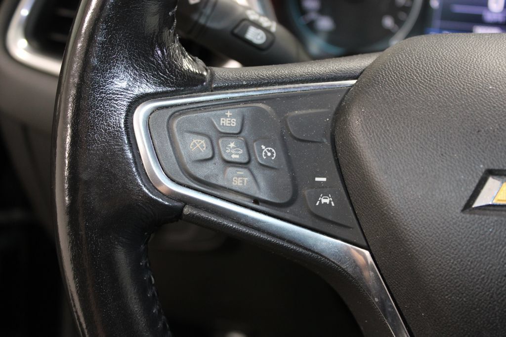 Used 2019 Chevrolet Equinox LT w/ LPO, Cargo Package FWD image 25