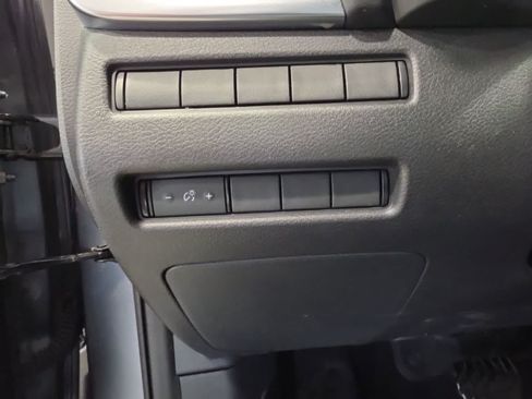 Used 2021 Nissan Rogue S AWD/4WD image 21