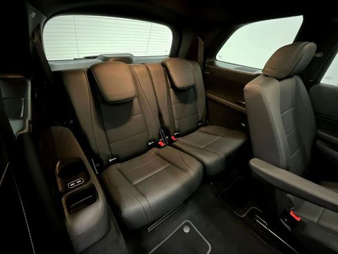 Certified 2025 Mercedes-Benz GLS 450 4MATIC image 20