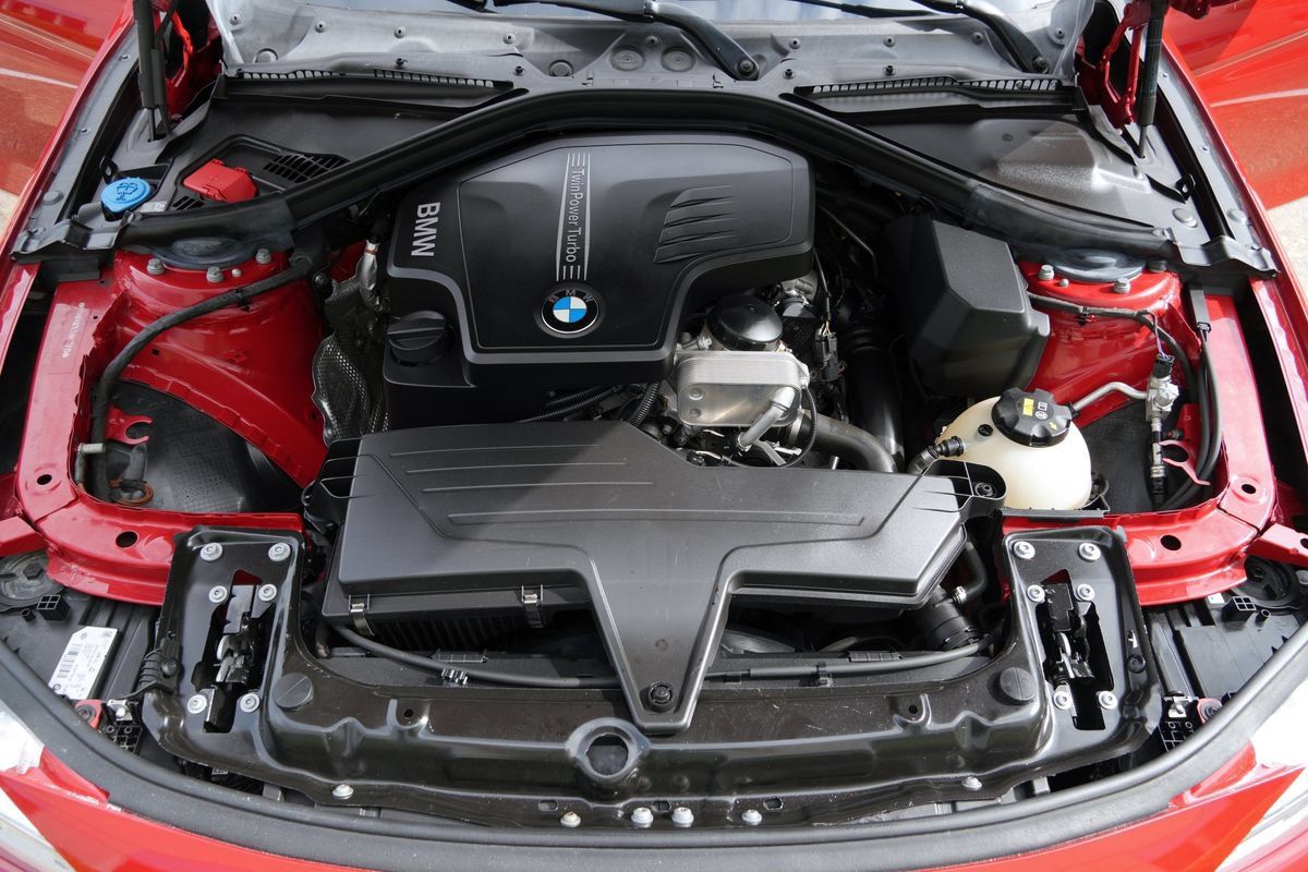 Used 2018 BMW 320i Sedan w/ Convenience Package RWD image 37