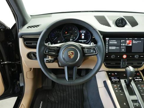 Certified 2026 Porsche Macan AWD/4WD image 13