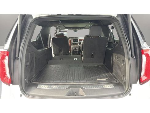 Used 2023 GMC Yukon XL Denali Ultimate image 24