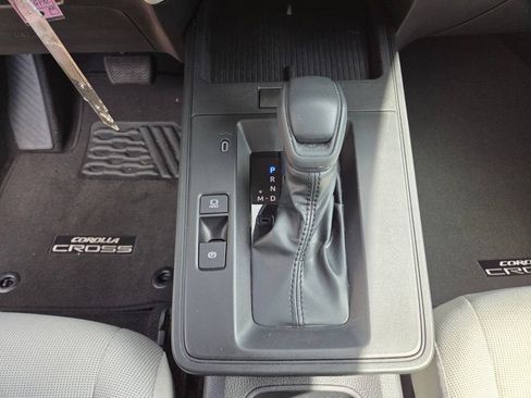 Used 2026 Toyota Corolla Cross L FWD image 28
