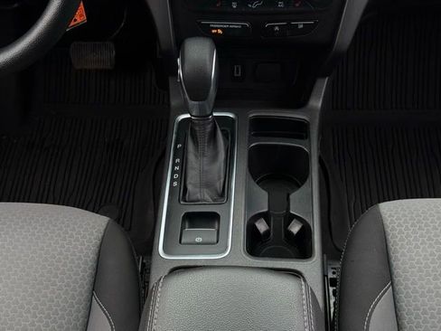 Used 2018 Ford Escape SE w/ SE SYNC Package image 30