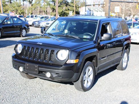 Used 2011 Jeep Patriot Latitude image 2
