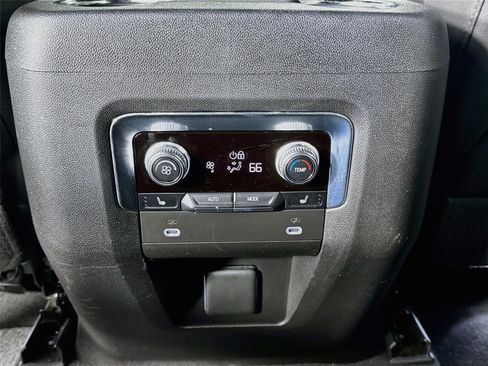 Certified 2022 GMC Yukon XL AT4 AWD/4WD image 26
