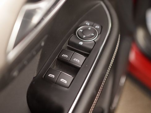 Used 2025 Buick Envision Sport Touring image 28