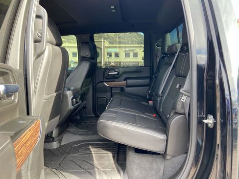 Used 2020 Chevrolet Silverado 3500 High Country image 32