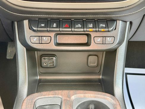 Used 2021 GMC Canyon Denali image 11