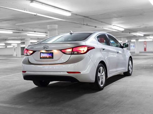 Used 2014 Hyundai Elantra SE w/ Option Group 02 image 7
