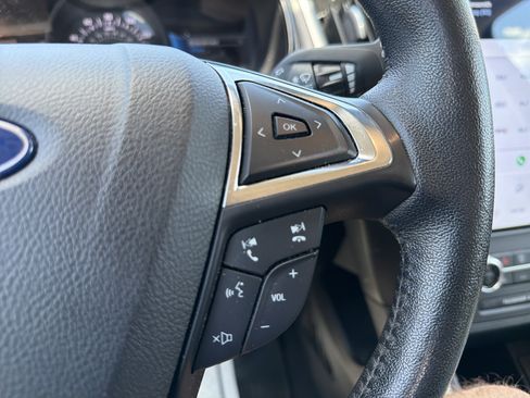 Certified 2022 Ford Edge SEL AWD/4WD image 19