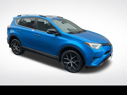 Used 2018 Toyota RAV4 SE w/ Power Extra Value Package AWD/4WD image 8