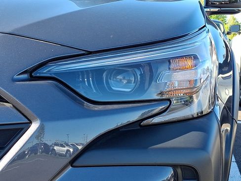 Certified 2025 Subaru Outback Premium AWD/4WD image 9