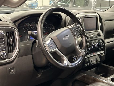 Used 2020 Chevrolet Silverado 1500 RST image 14