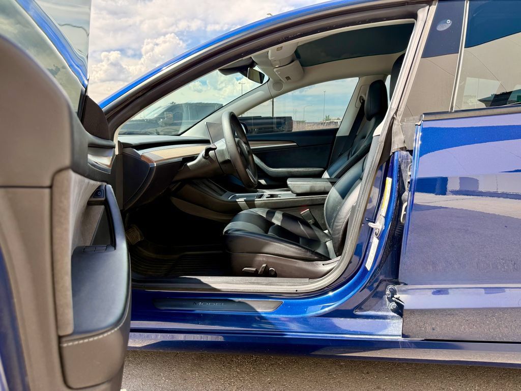 Used 2022 Tesla Model 3 Long Range AWD/4WD image 8