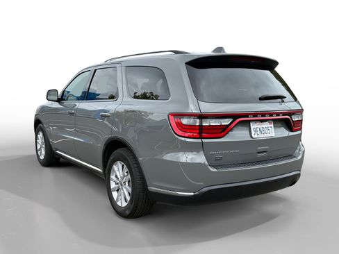 Used 2022 Dodge Durango SXT RWD image 3