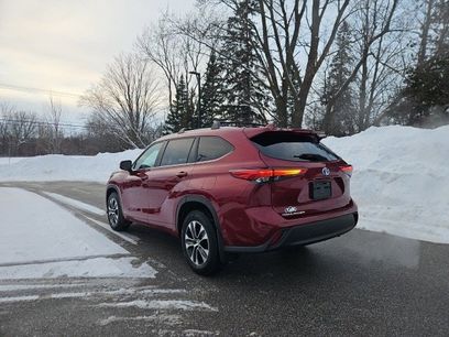Used 2023 Toyota Highlander XLE