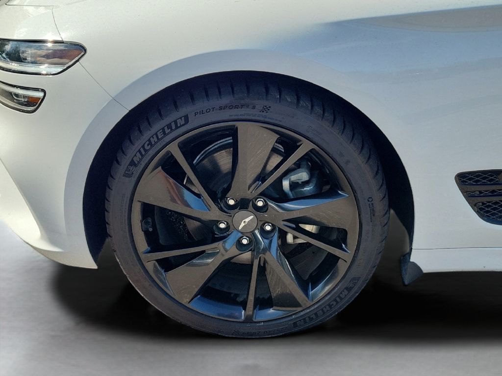 Used 2023 Genesis G70 2.0T w/ Sport Prestige Package RWD image 31