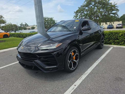 Used 2020 Lamborghini Urus AWD/4WD image 3