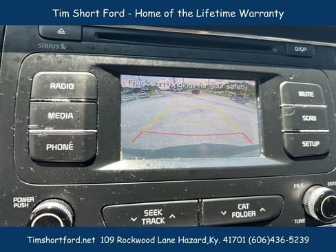 Used 2017 Kia Sedona LX image 14