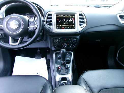 Used 2019 Jeep Compass Latitude w/ Popular Equipment Group image 14