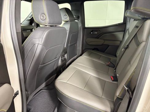 New 2026 Chevrolet Colorado ZR2 w/ Technology Package image 38