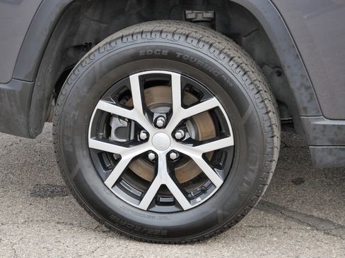 Used 2024 Jeep Grand Cherokee L Limited w/ Luxury Tech Group II image 12