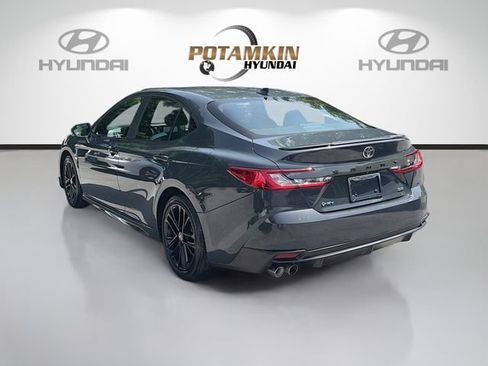 Used 2025 Toyota Camry SE FWD image 7