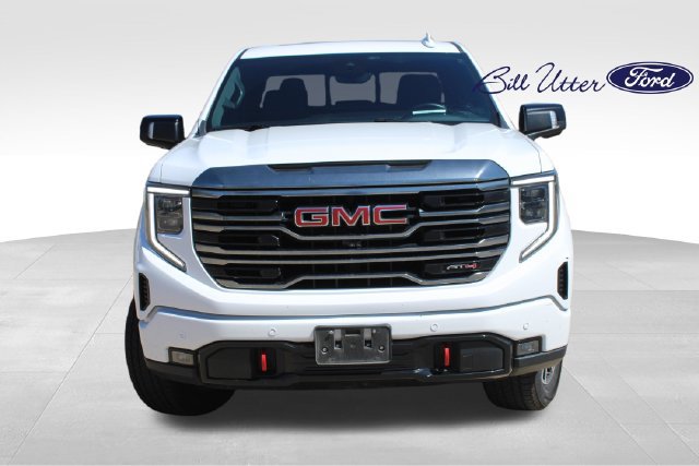 Used 2024 GMC Sierra 1500 AT4 w/ Technology Package AWD/4WD image 2