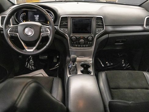 Used 2018 Jeep Grand Cherokee Altitude image 34