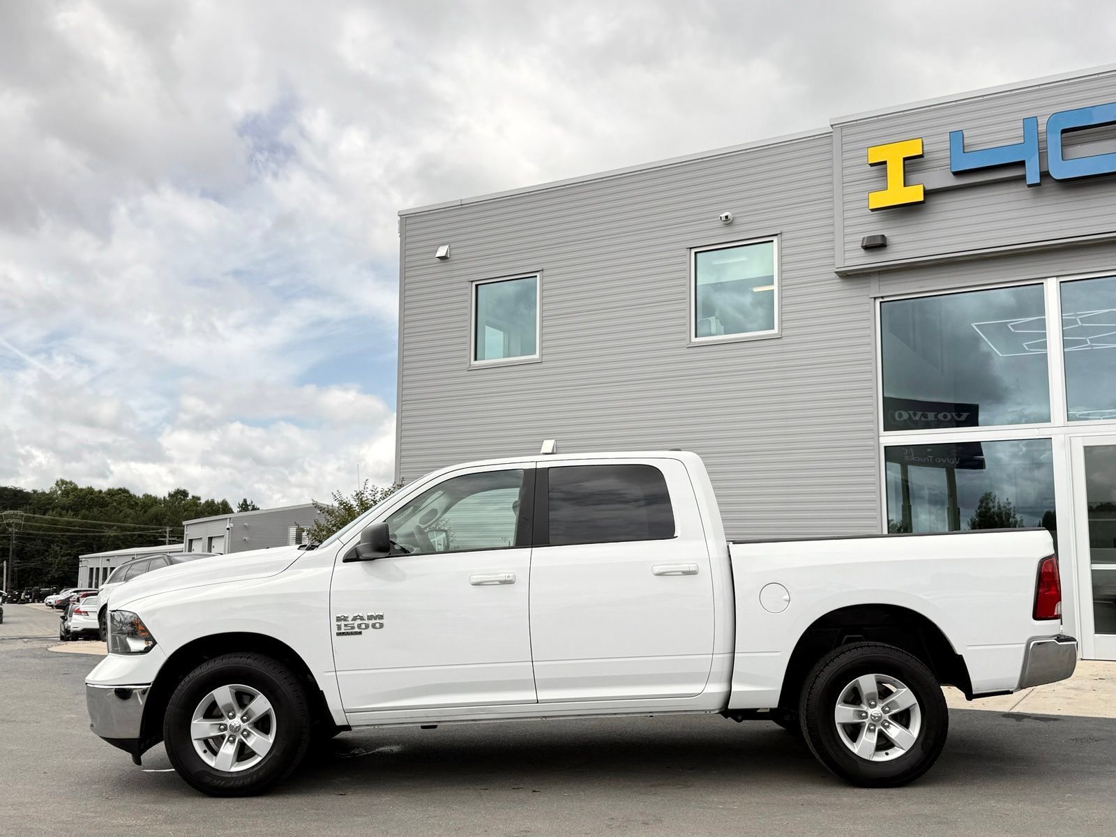 Used 2021 RAM 1500 Classic SLT AWD/4WD image 13