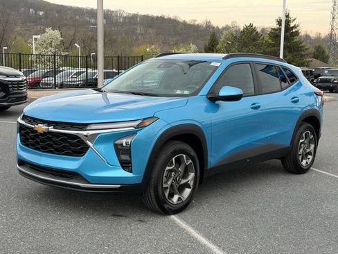 New 2026 Chevrolet Trax LT w/ Driver Confidence Package FWD image 9