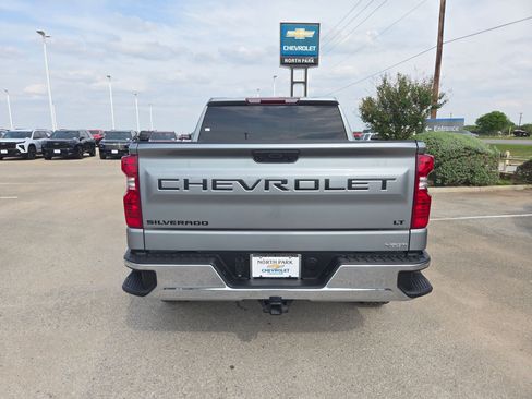 Used 2024 Chevrolet Silverado 1500 LT image 4