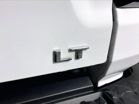 Certified 2024 Chevrolet Colorado LT w/ LT Convenience Package III image 10