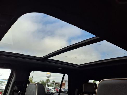 Used 2021 Chevrolet Tahoe Premier image 5