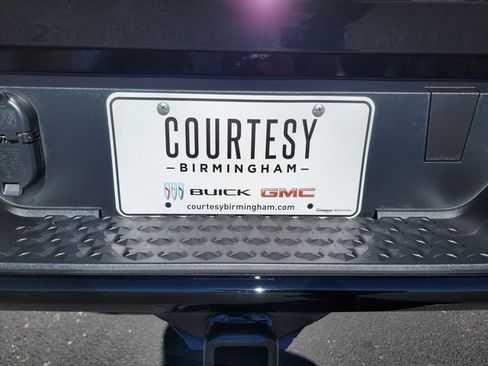 Used 2025 GMC Canyon Denali w/ LPO, Denali Black Edition image 31