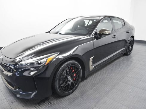 Used 2019 Kia Stinger GT image 3
