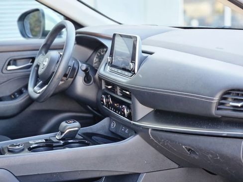 Certified 2023 Nissan Rogue SV image 13