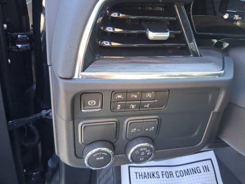 Certified 2025 Chevrolet Suburban Premier image 31