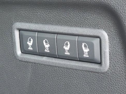 New 2026 Jeep Grand Wagoneer L Limited w/ 8-Passenger Seating Package AWD/4WD image 19