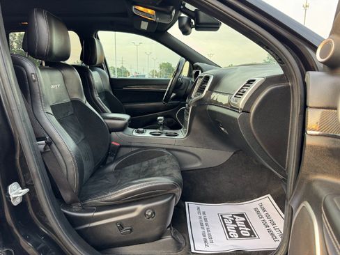Used 2014 Jeep Grand Cherokee SRT8 w/ Luxury Group II AWD/4WD image 19
