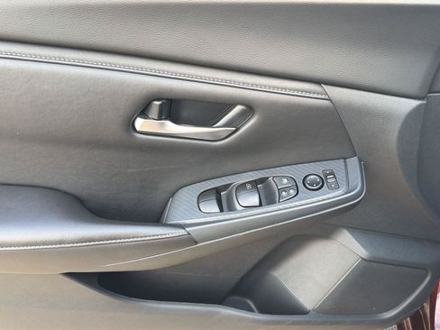 Used 2025 Nissan Sentra SV w/ All-Weather Package FWD image 18